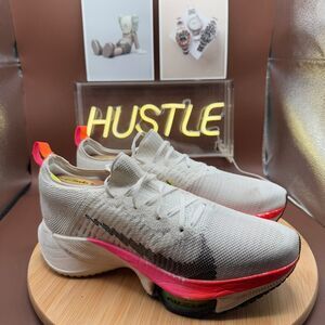 Nike Air Zoom Tempo NEXT Flyknit Rawdacious Sz Men 9M